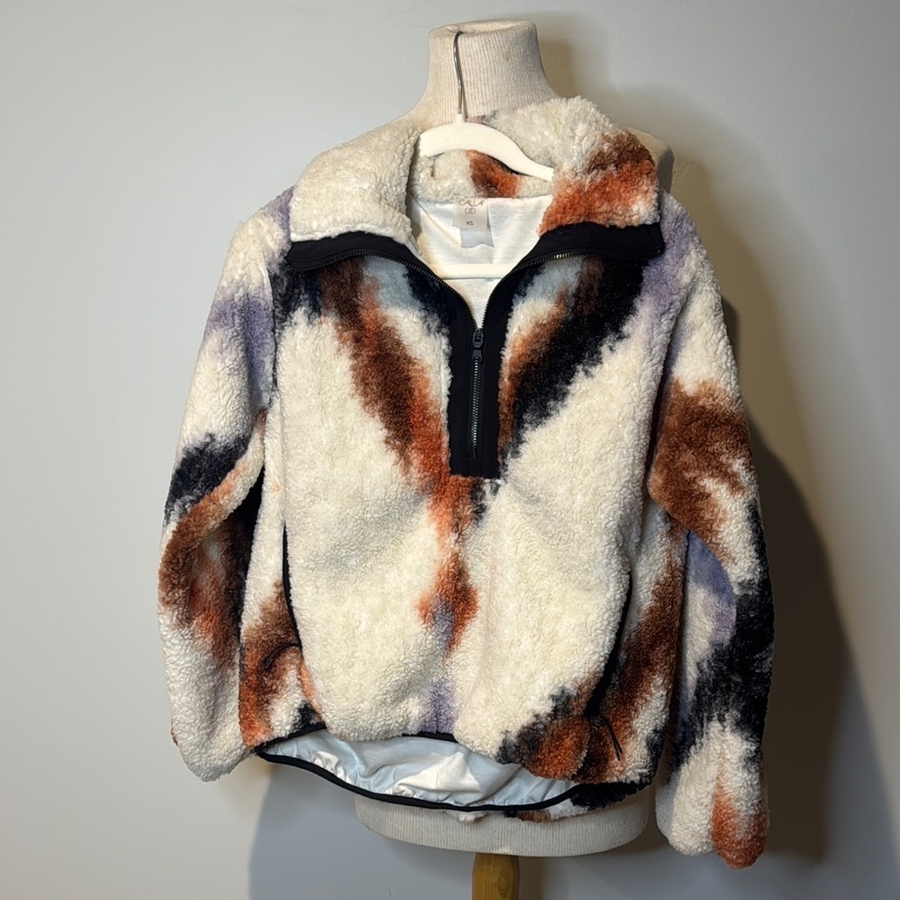CALIA by Carrie Underwood Cream and Black Turtleneck Sweater with Plush Texture